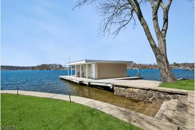 201 S New Jersey Ave, Jefferson Township, NJ 07849 - Photo 5