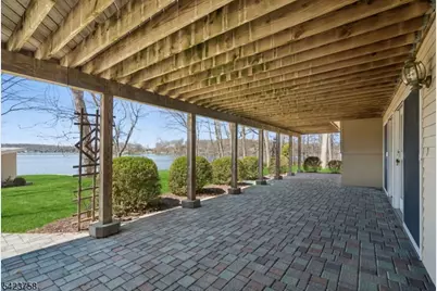 201 S New Jersey Ave, Jefferson Township, NJ 07849 - Photo 9