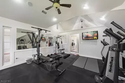 28 Woodshire Ter, Montville Township, NJ 07082 - Photo 35