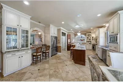 28 Woodshire Ter, Montville Township, NJ 07082 - Photo 9