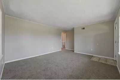 131 La Monte Ave, Bound Brook, NJ 08805 - Photo 9