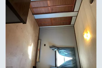 10 Watergate Dr, High Bridge, NJ 08829 - Photo 15