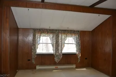 10 Watergate Dr, High Bridge, NJ 08829 - Photo 5