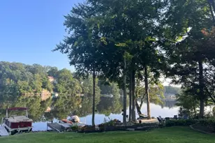 173 Point Breeze Dr, West Milford, NJ 07421 - Photo 33