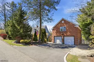 173 Point Breeze Dr, West Milford, NJ 07421 - Photo 29