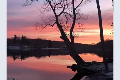 173 Point Breeze Dr, West Milford, NJ 07421 - Photo 47