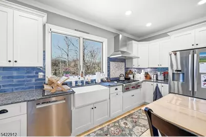 173 Point Breeze Dr, West Milford, NJ 07421 - Photo 9