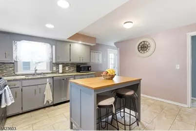 201 Floyd St, Belleville, NJ 07109 - Photo 5