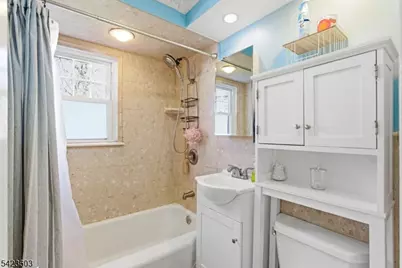 201 Floyd St, Belleville, NJ 07109 - Photo 15