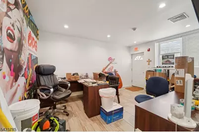 593 New York Ave, Lyndhurst Township, NJ 07071 - Photo 5