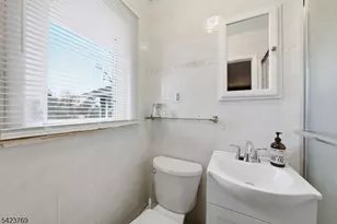 4 Glencove Rd, Parsippany, NJ 07950 - Photo 29