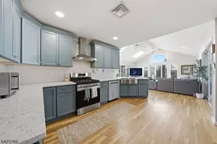 4 Glencove Rd, Parsippany, NJ 07950 - Photo 7