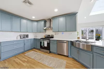 4 Glencove Rd, Parsippany, NJ 07950 - Photo 9