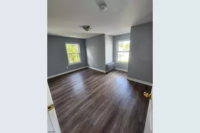 10 Westcott St, Bloomfield, NJ 07003 - Photo 9