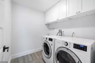 57 Walnut St, Livingston, NJ 07039 - Photo 31