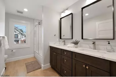 57 Walnut St, Livingston, NJ 07039 - Photo 23