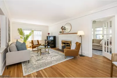 83 Essex Ave, Montclair, NJ 07042 - Photo 5