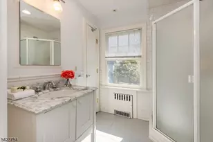 83 Essex Ave, Montclair, NJ 07042 - Photo 19