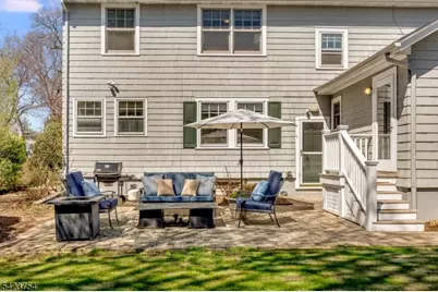 83 Essex Ave, Montclair, NJ 07042 - Photo 27