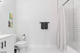 200 Paterson Ave, East Rutherford, NJ 07073 - Photo 27