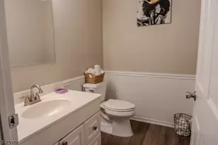 200B Sierra Ct, Woodbridge Township, NJ 07095 - Photo 11