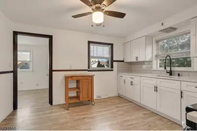 34 N 15th Ave, Manville, NJ 08835 - Photo 9