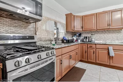 752 Highland Ave, Newark, NJ 07104 - Photo 11