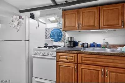 752 Highland Ave, Newark, NJ 07104 - Photo 27