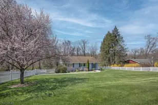 64 W Rayburn Rd, Long Hill Township, NJ 07946 - Photo 27