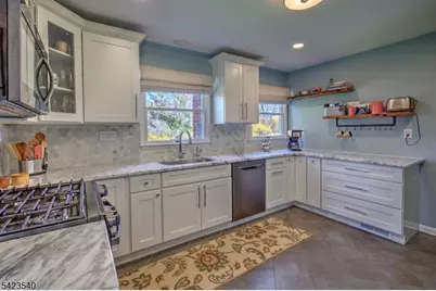 64 W Rayburn Rd, Long Hill Township, NJ 07946 - Photo 7