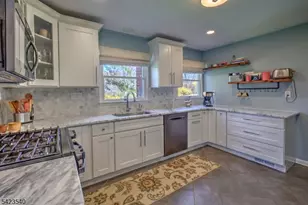 64 W Rayburn Rd, Long Hill Township, NJ 07946 - Photo 7