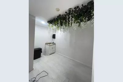 423 Amboy Ave, Woodbridge Township, NJ 07095 - Photo 15