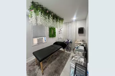 423 Amboy Ave, Woodbridge Township, NJ 07095 - Photo 13