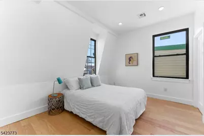 113 Oak St, Jersey City, NJ 07304 - Photo 15