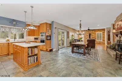 2 Lance Dr, Lebanon Township, NJ 07830 - Photo 11