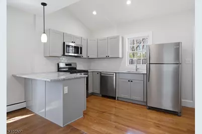 46 W End Ave #Left, Summit, NJ 07901 - Photo 9