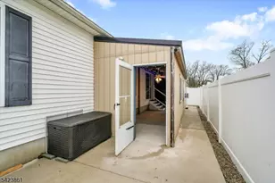 111 N Laurel St, Buena, NJ 08326 - Photo 33