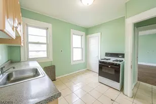 129 Howard Ave, Passaic, NJ 07055 - Photo 33