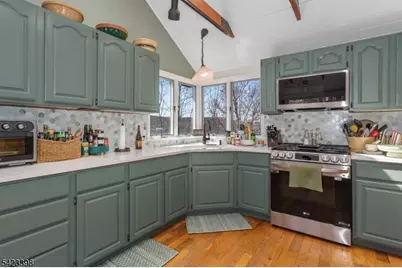 1046 Lakeside Dr E, Vernon, NJ 07422 - Photo 15