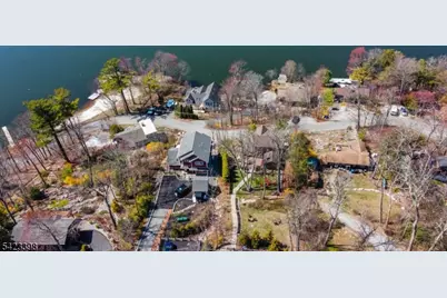 1046 Lakeside Dr E, Vernon, NJ 07422 - Photo 3