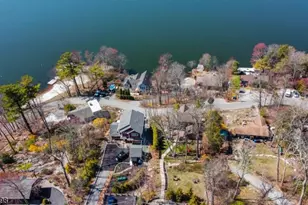 1046 Lakeside Dr E, Vernon, NJ 07422 - Photo 3