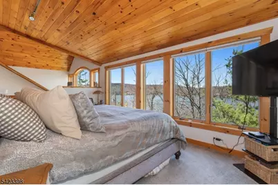 1046 Lakeside Dr E, Vernon, NJ 07422 - Photo 25