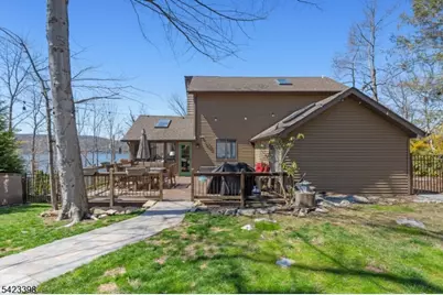 1046 Lakeside Dr E, Vernon, NJ 07422 - Photo 31