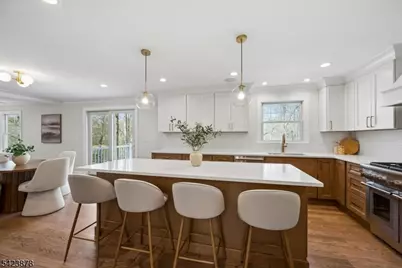 33 Hampton Rd, Chatham Township, NJ 07928 - Photo 3