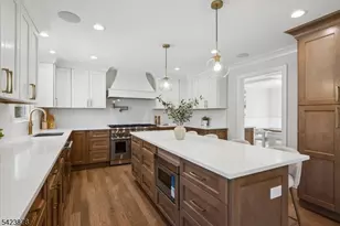 33 Hampton Rd, Chatham Township, NJ 07928 - Photo 5