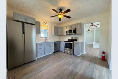 1936 Barnett St, Rahway, NJ 07065 - Photo 9