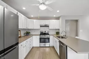 55 Greenbrook Dr, Bloomfield, NJ 07003 - Photo 15