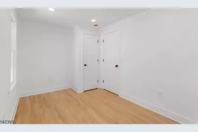 325 Hollywood Ave, Hillside, NJ 07205 - Photo 21