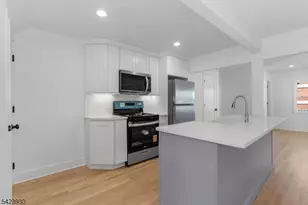 325 Hollywood Ave, Hillside, NJ 07205 - Photo 7