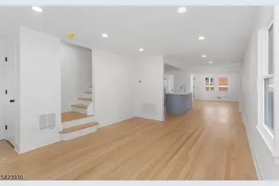 325 Hollywood Ave, Hillside, NJ 07205 - Photo 3